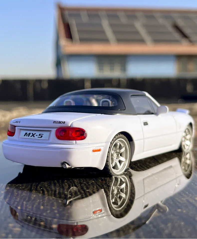 Miniatura de Carro Conversível MX-5 Esportivo em Miniatura - Escala 1:32